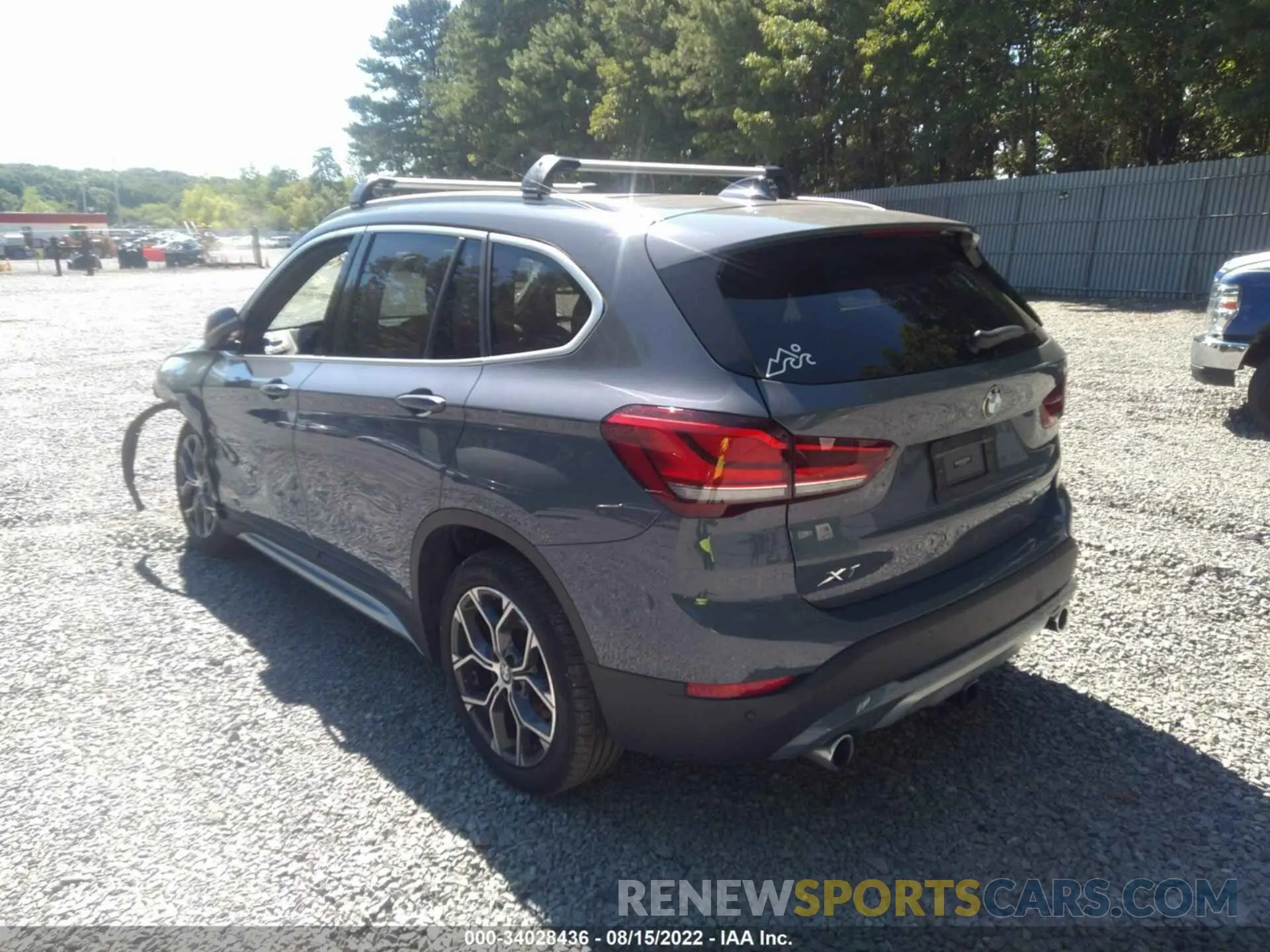 3 Photograph of a damaged car WBXJG9C09L5R64011 BMW X1 2020
