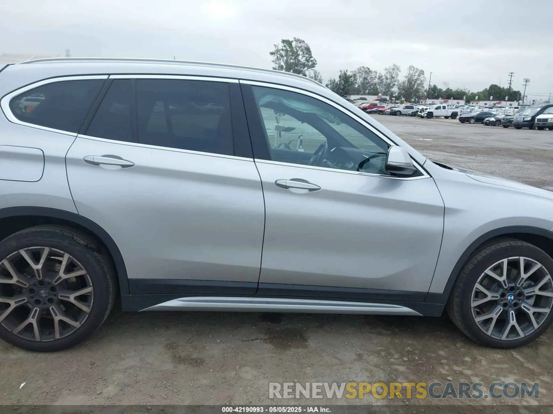 13 Photograph of a damaged car WBXJG7C00M5S58454 BMW X1 2021