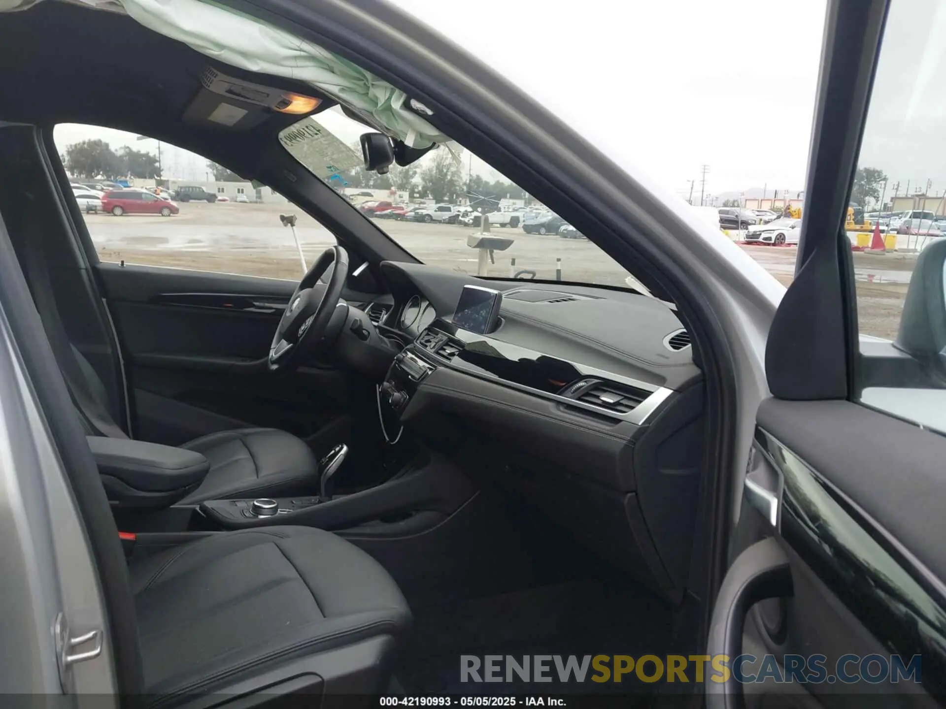 5 Photograph of a damaged car WBXJG7C00M5S58454 BMW X1 2021