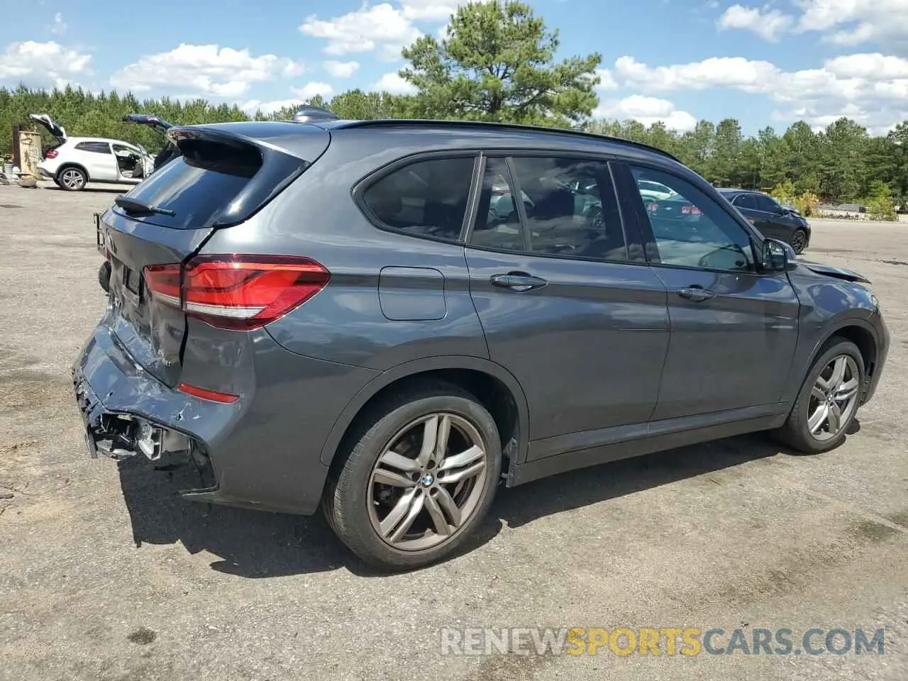 3 Photograph of a damaged car WBXJG7C00M5T64693 BMW X1 2021