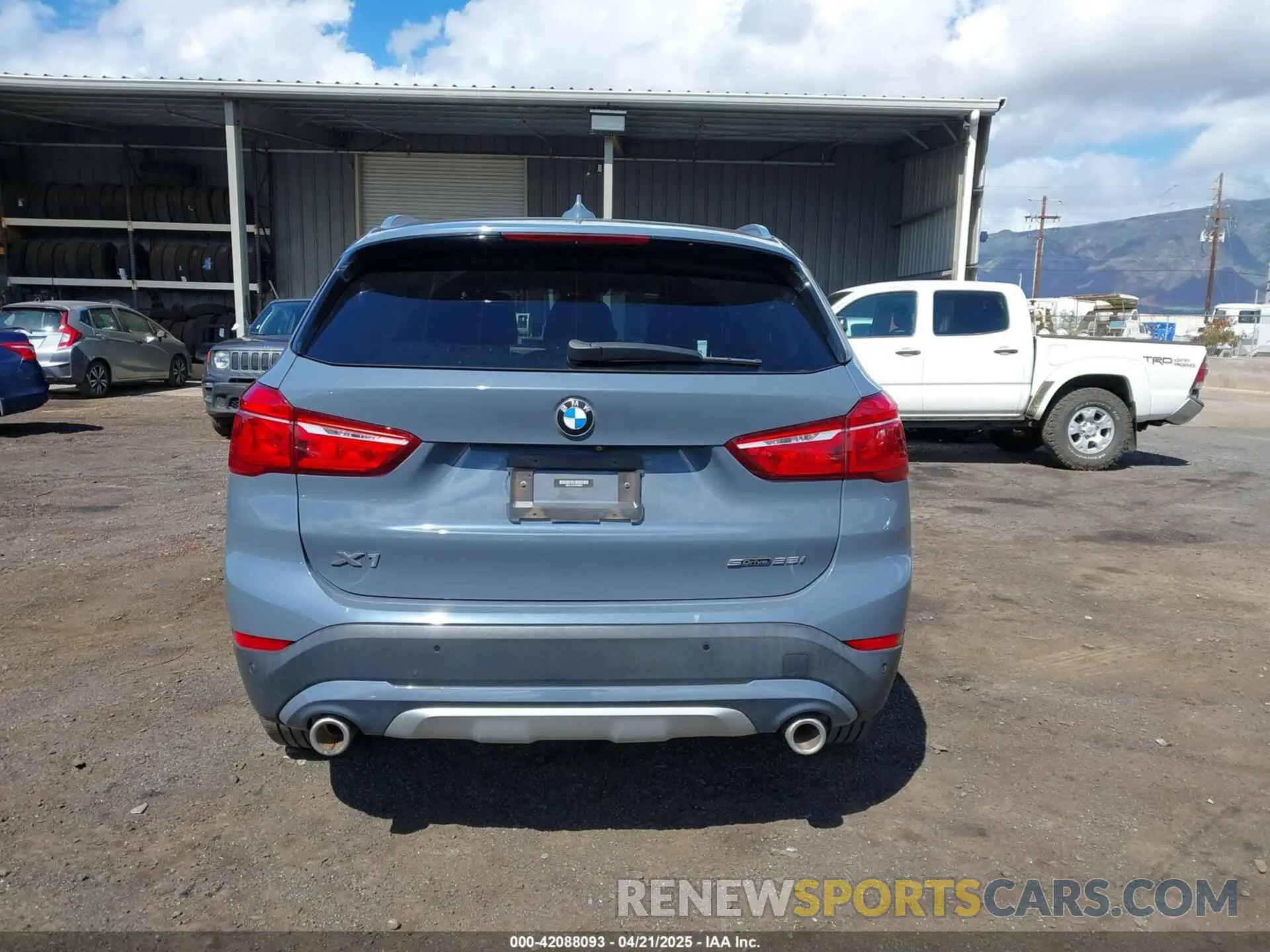 16 Photograph of a damaged car WBXJG7C01M5S66837 BMW X1 2021