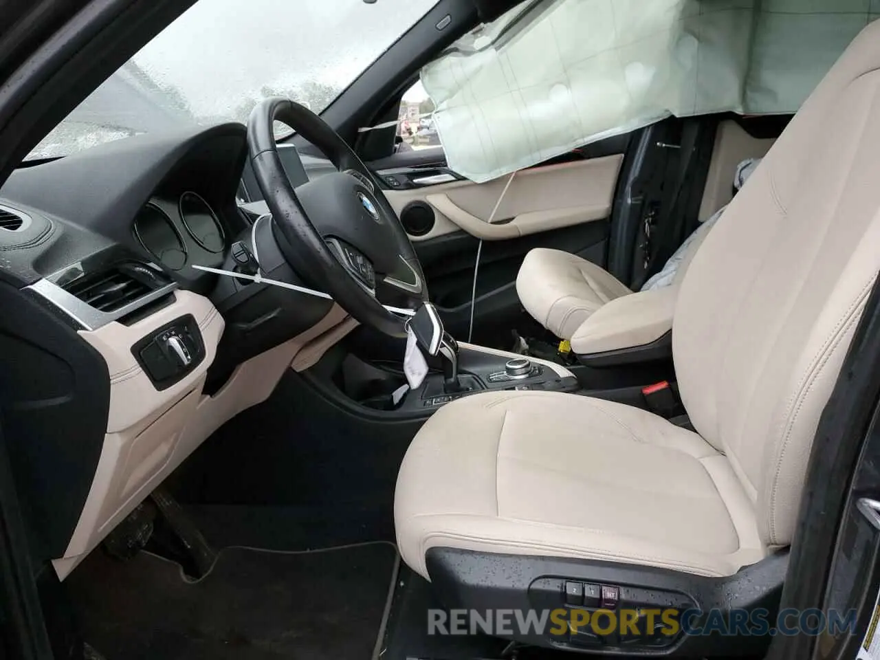 7 Photograph of a damaged car WBXJG7C01M5T50124 BMW X1 2021