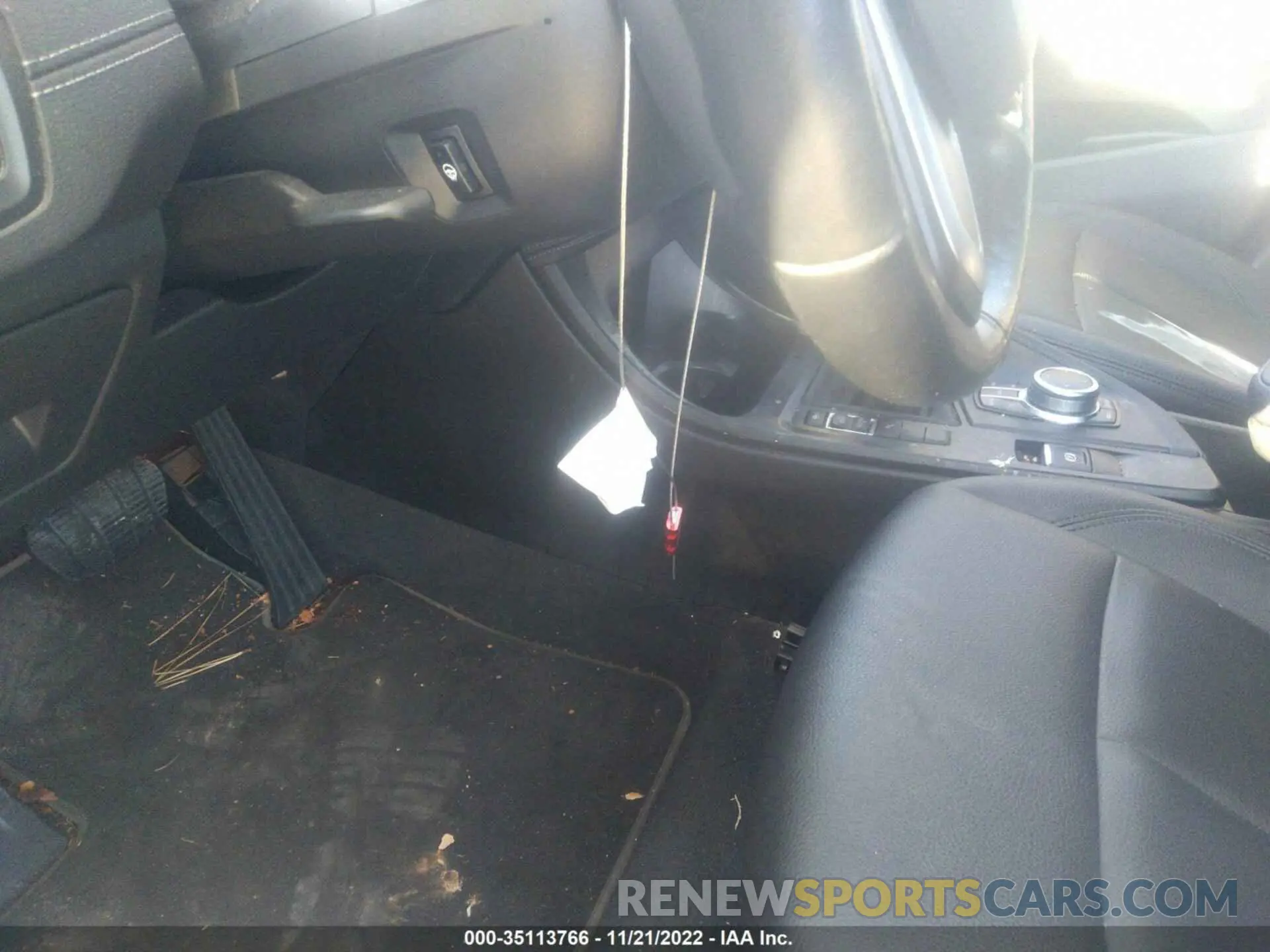 11 Photograph of a damaged car WBXJG7C01M5T52066 BMW X1 2021