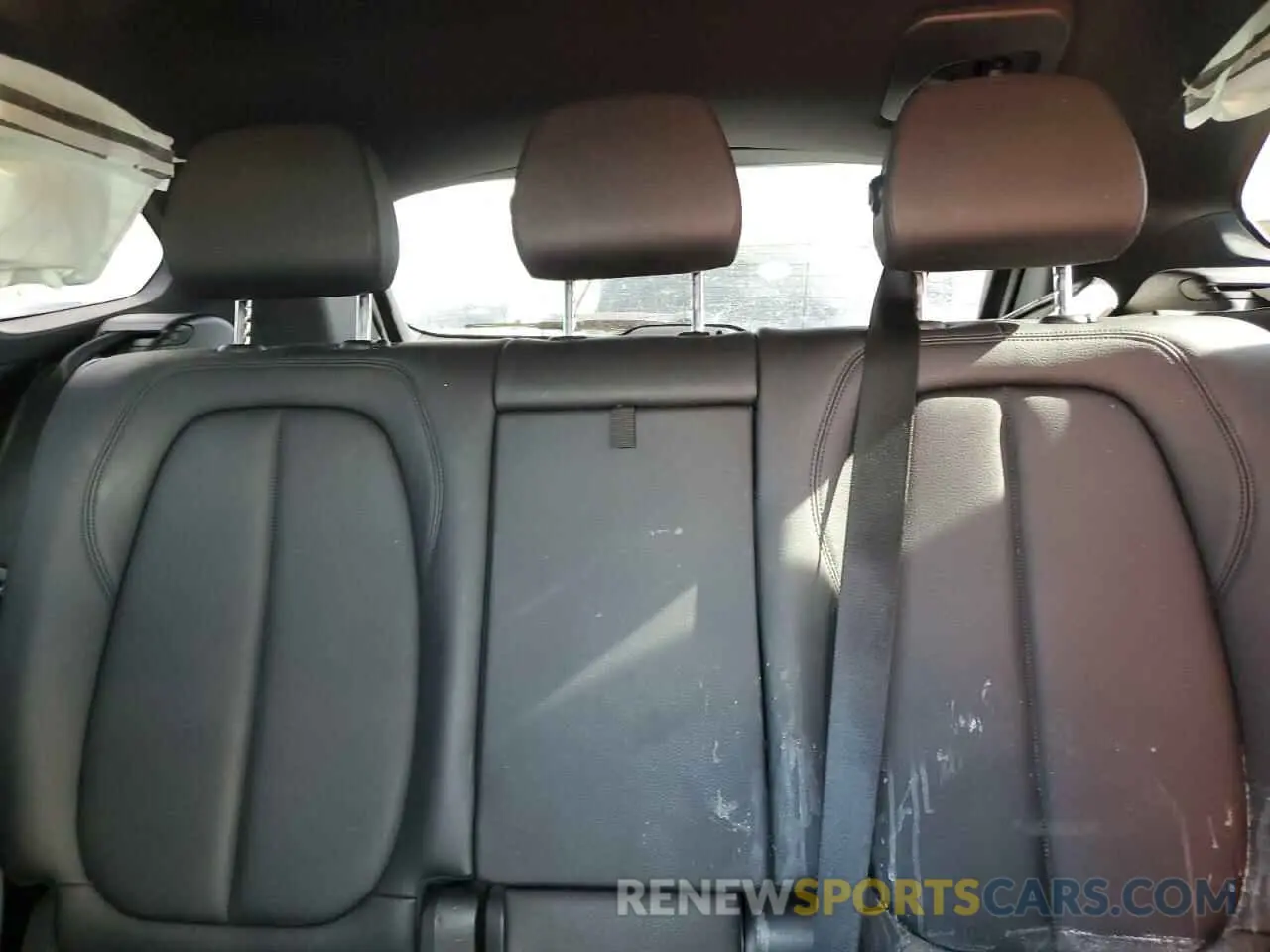 10 Photograph of a damaged car WBXJG7C01M5T72642 BMW X1 2021
