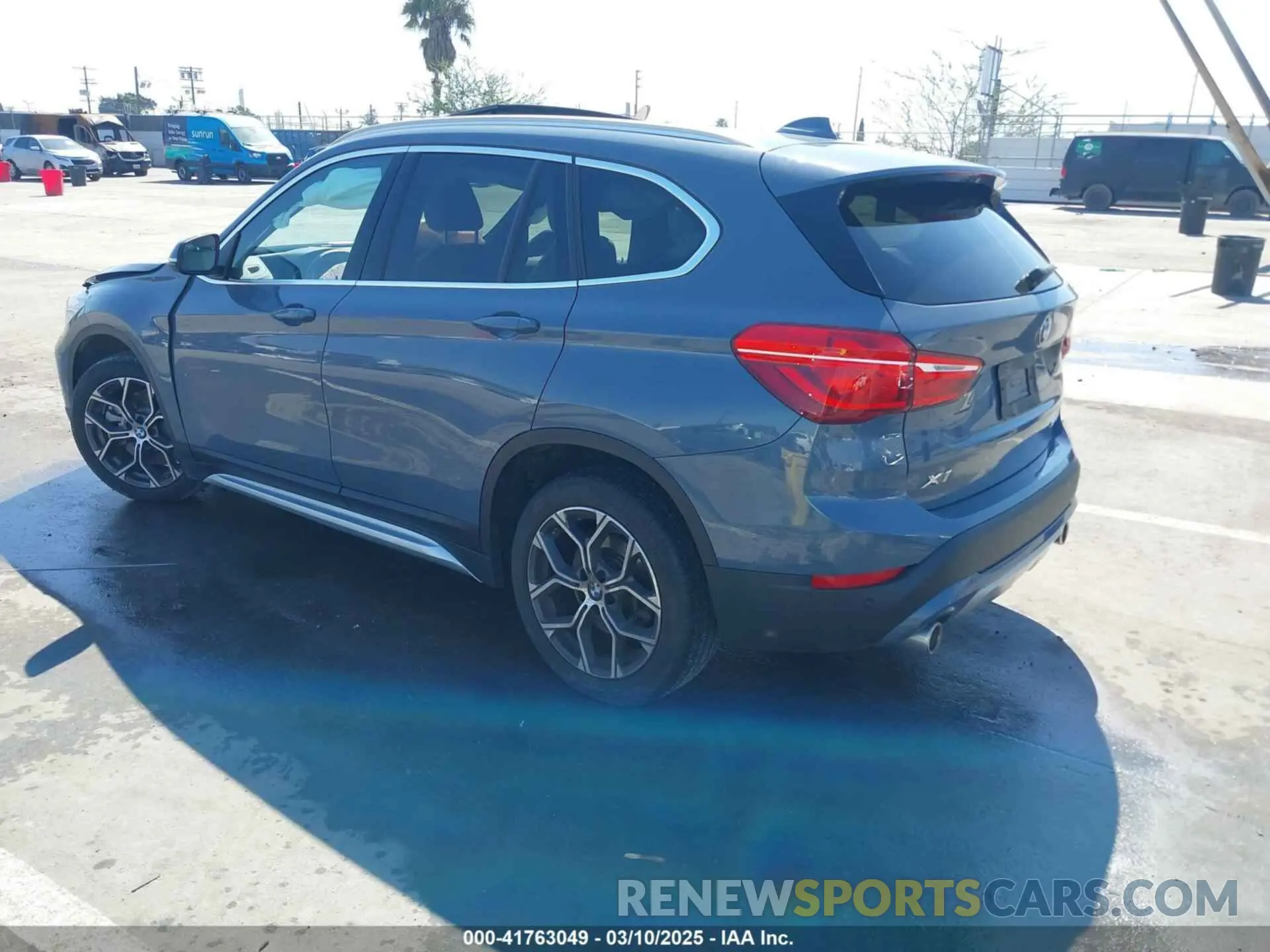 3 Photograph of a damaged car WBXJG7C02M5S13788 BMW X1 2021