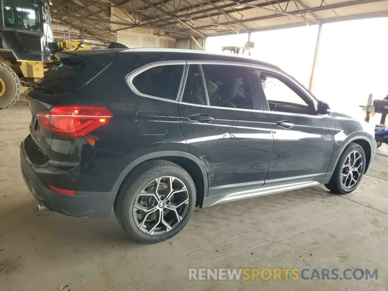 3 Photograph of a damaged car WBXJG7C02M5S30154 BMW X1 2021