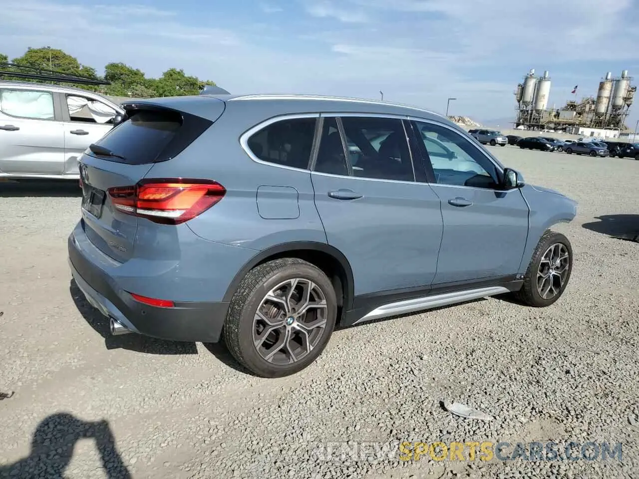3 Photograph of a damaged car WBXJG7C02M5S34589 BMW X1 2021