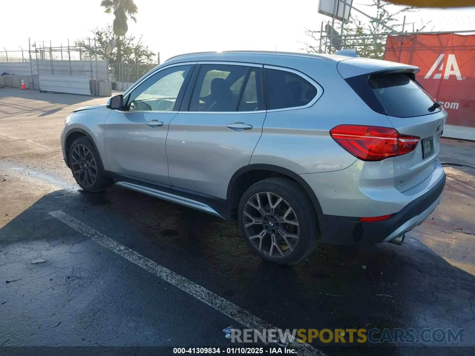 3 Photograph of a damaged car WBXJG7C02M5T27791 BMW X1 2021