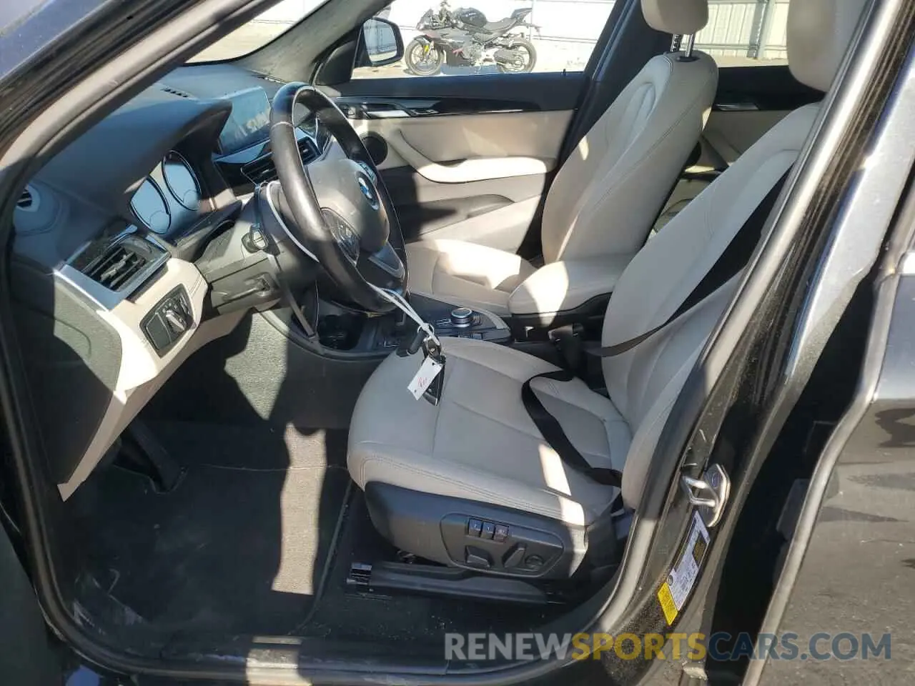 7 Photograph of a damaged car WBXJG7C02M5U22447 BMW X1 2021