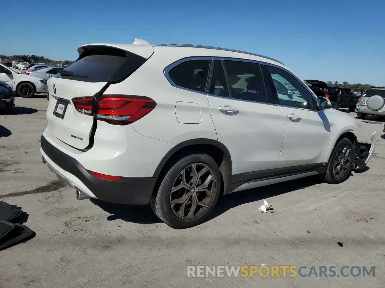 3 Photograph of a damaged car WBXJG7C02M5U40141 BMW X1 2021