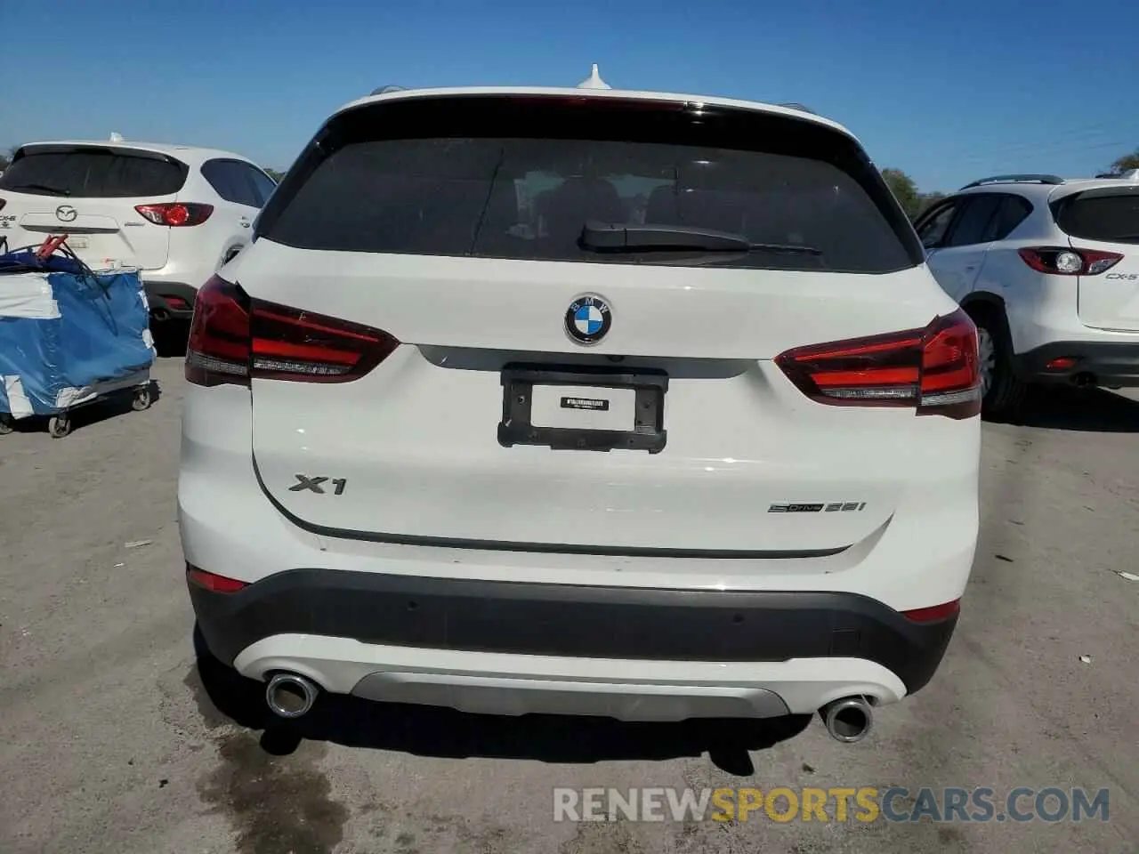 6 Photograph of a damaged car WBXJG7C02M5U40141 BMW X1 2021