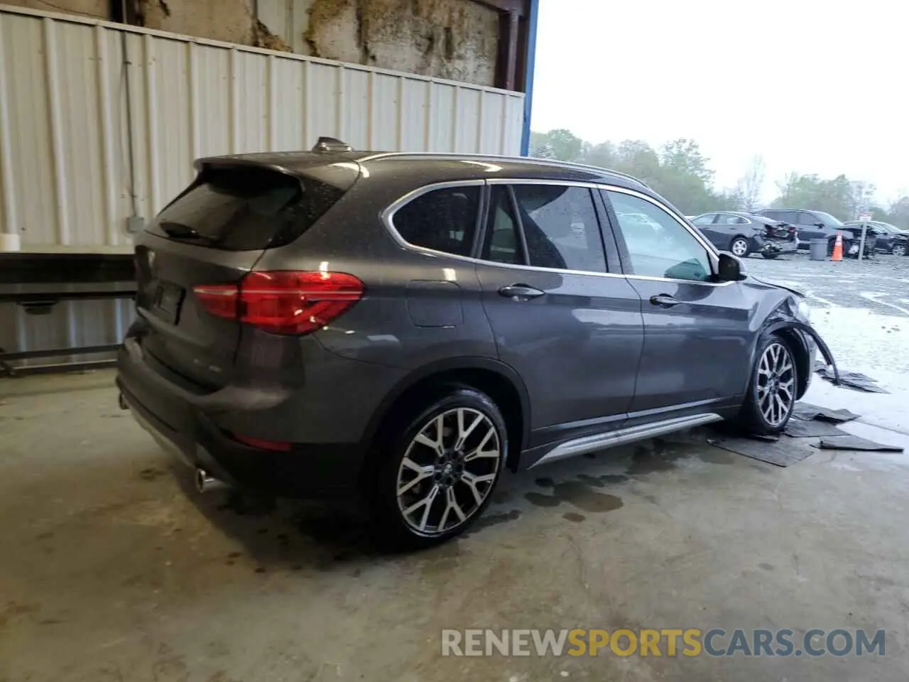 3 Photograph of a damaged car WBXJG7C04M5S68209 BMW X1 2021