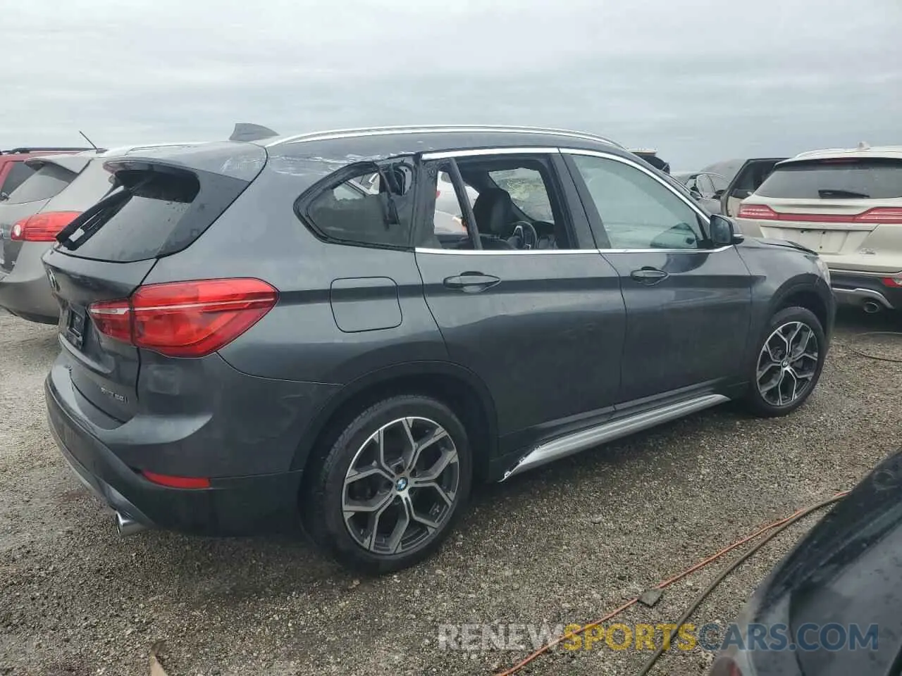 3 Photograph of a damaged car WBXJG7C06M5S52173 BMW X1 2021