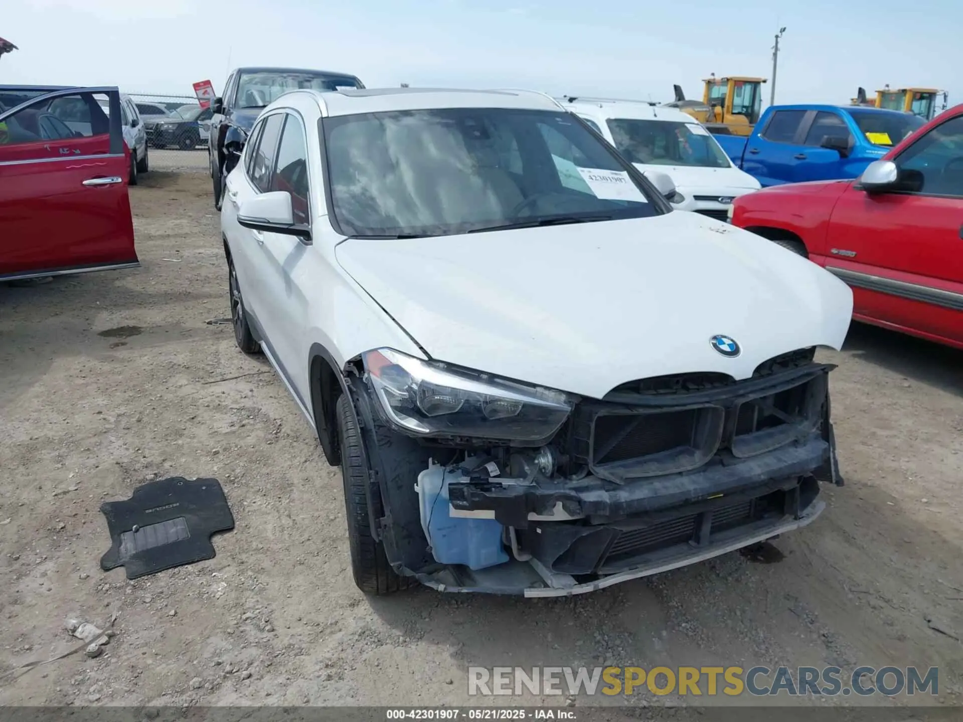 1 Photograph of a damaged car WBXJG7C06M5S95797 BMW X1 2021