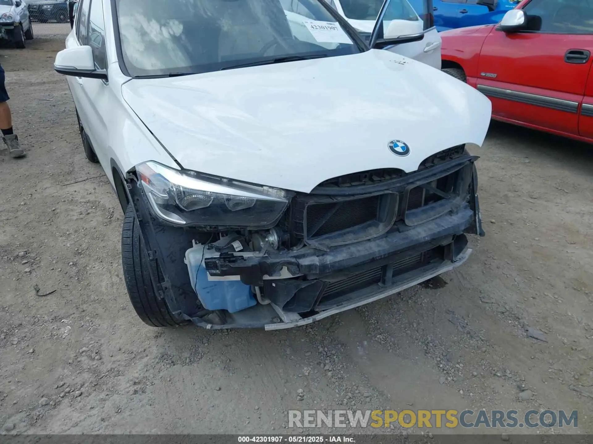 6 Photograph of a damaged car WBXJG7C06M5S95797 BMW X1 2021