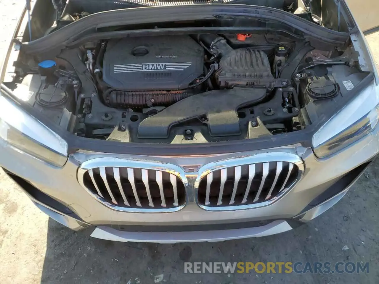 12 Photograph of a damaged car WBXJG7C08M5U27667 BMW X1 2021