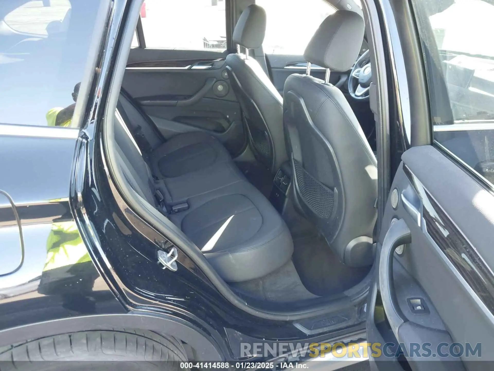 8 Photograph of a damaged car WBXJG7C09M5S34413 BMW X1 2021