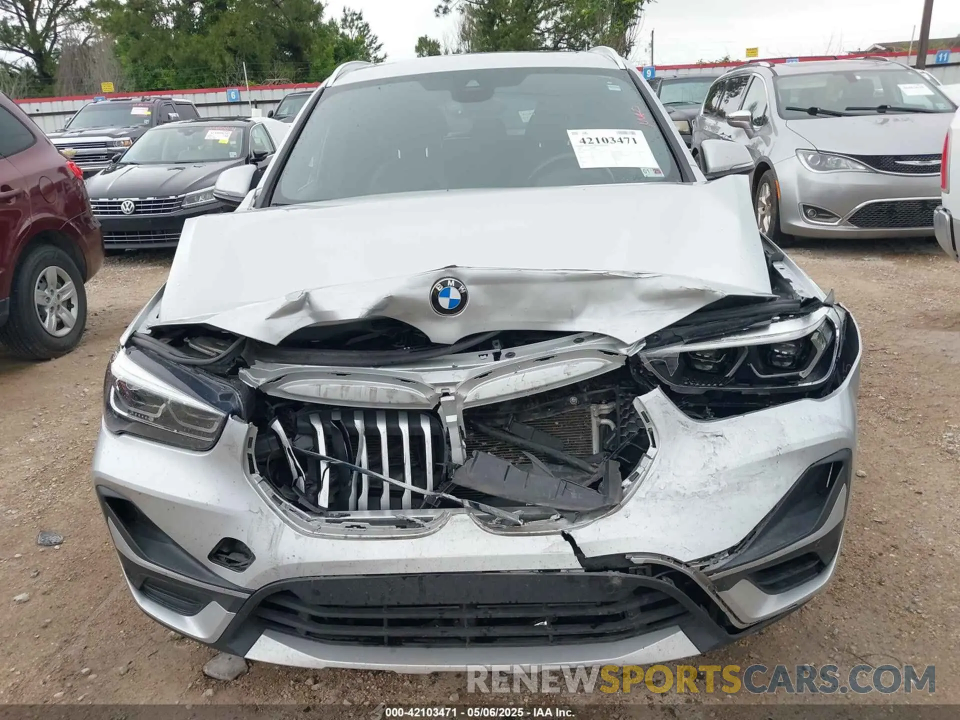 12 Photograph of a damaged car WBXJG7C09M5T44362 BMW X1 2021