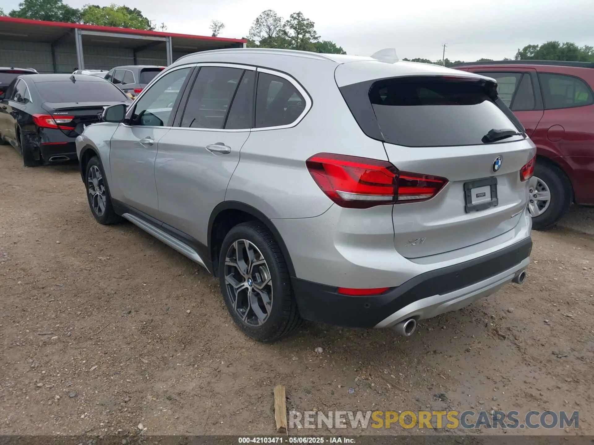 3 Photograph of a damaged car WBXJG7C09M5T44362 BMW X1 2021
