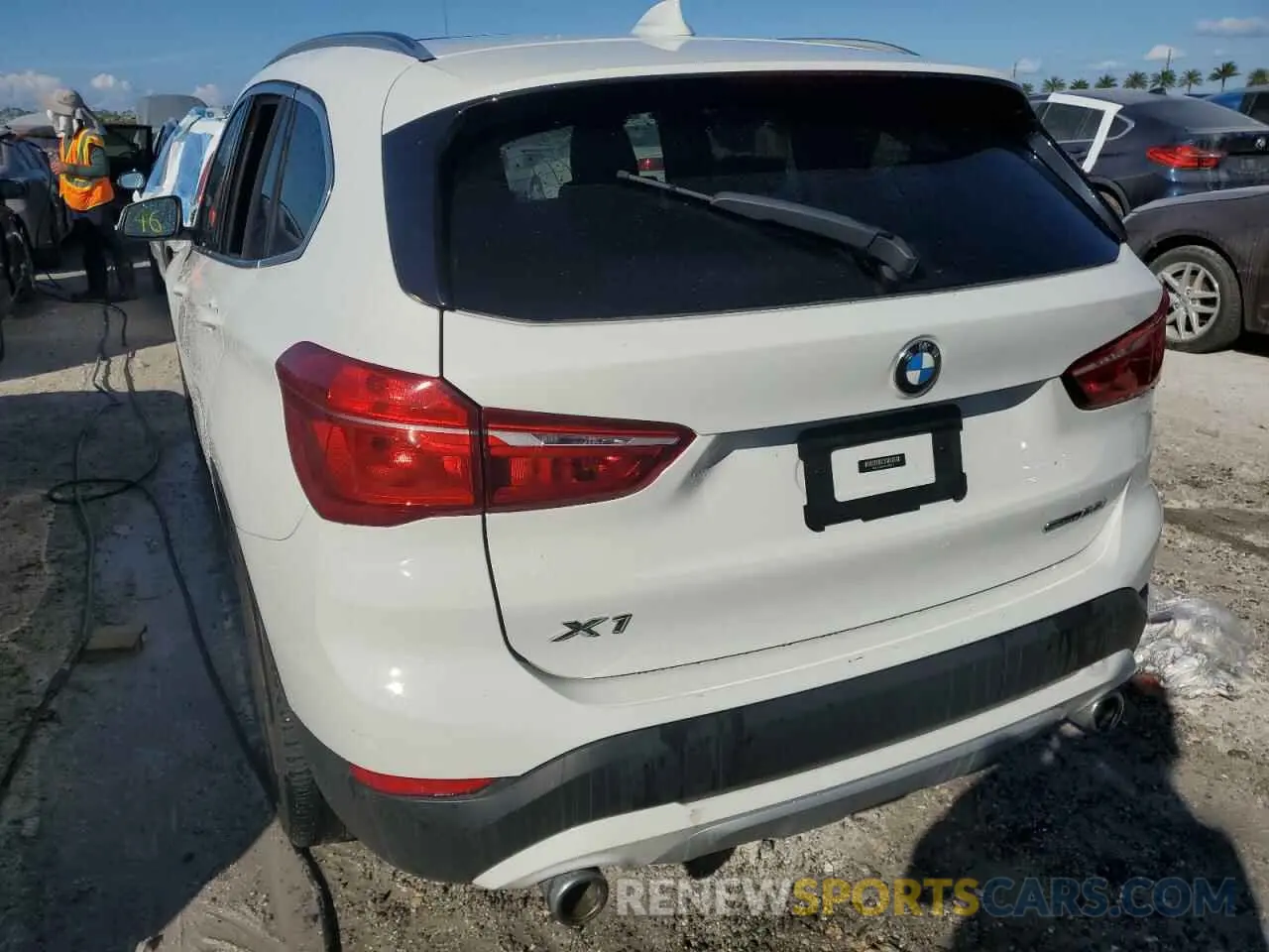 6 Photograph of a damaged car WBXJG7C0XM3M72377 BMW X1 2021