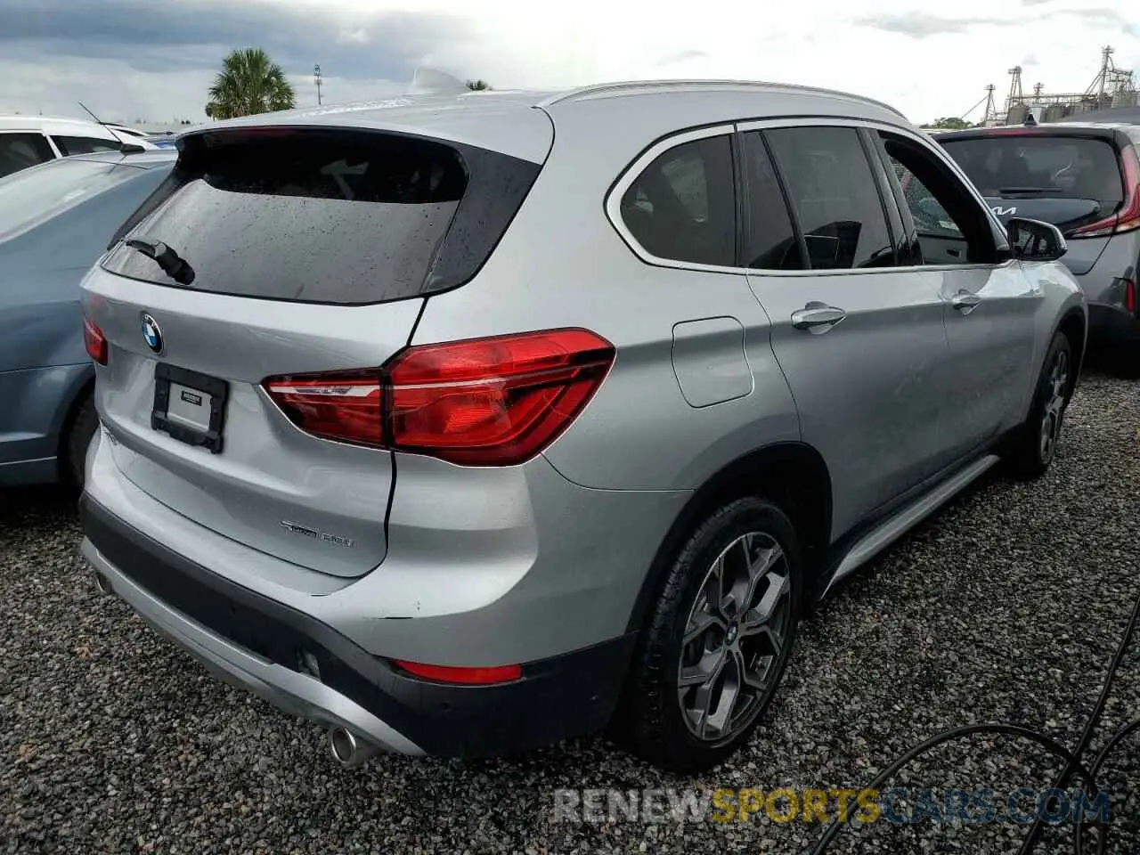 3 Photograph of a damaged car WBXJG7C0XM5S23727 BMW X1 2021