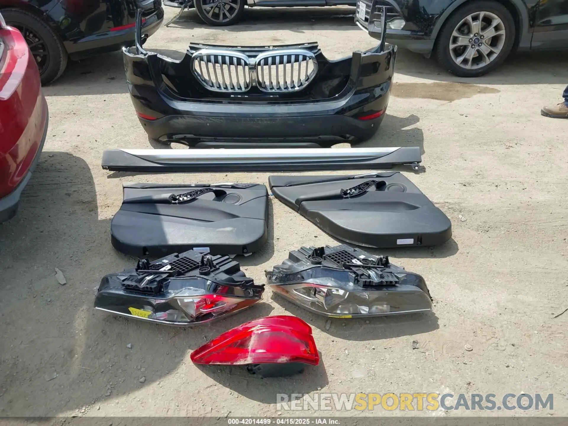 12 Photograph of a damaged car WBXJG7C0XM5T45715 BMW X1 2021