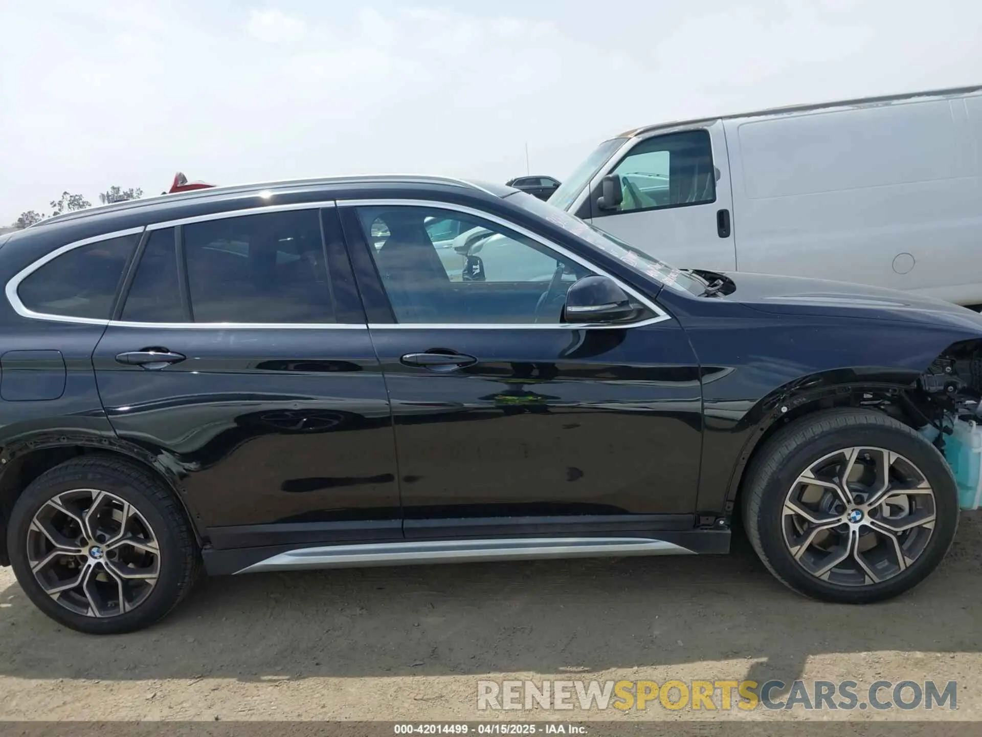 14 Photograph of a damaged car WBXJG7C0XM5T45715 BMW X1 2021