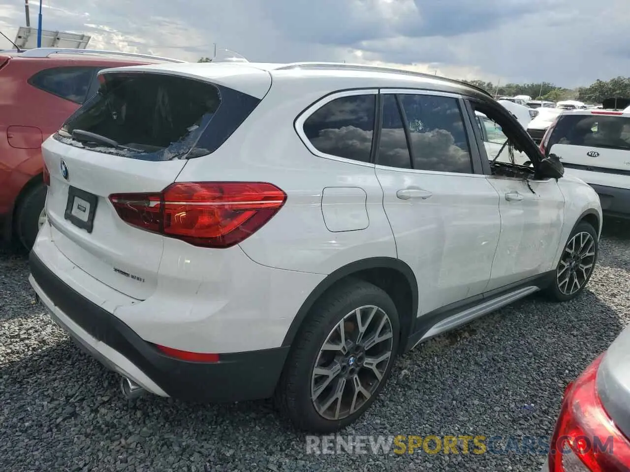 3 Photograph of a damaged car WBXJG7C0XM5U34877 BMW X1 2021