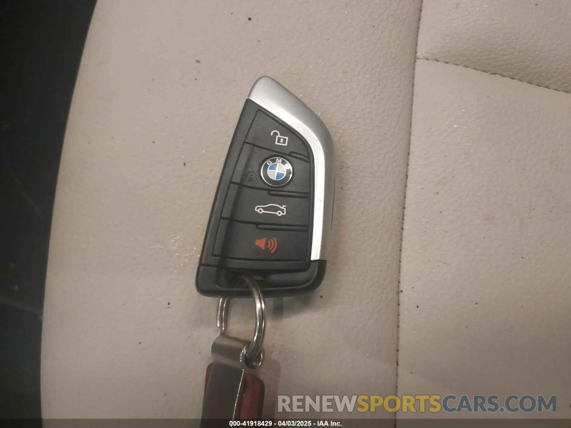 11 Photograph of a damaged car WBXJG9C00M5T76421 BMW X1 2021