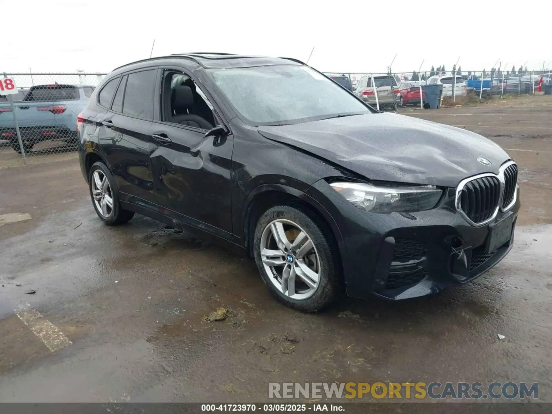 1 Photograph of a damaged car WBXJG9C01M3M71033 BMW X1 2021