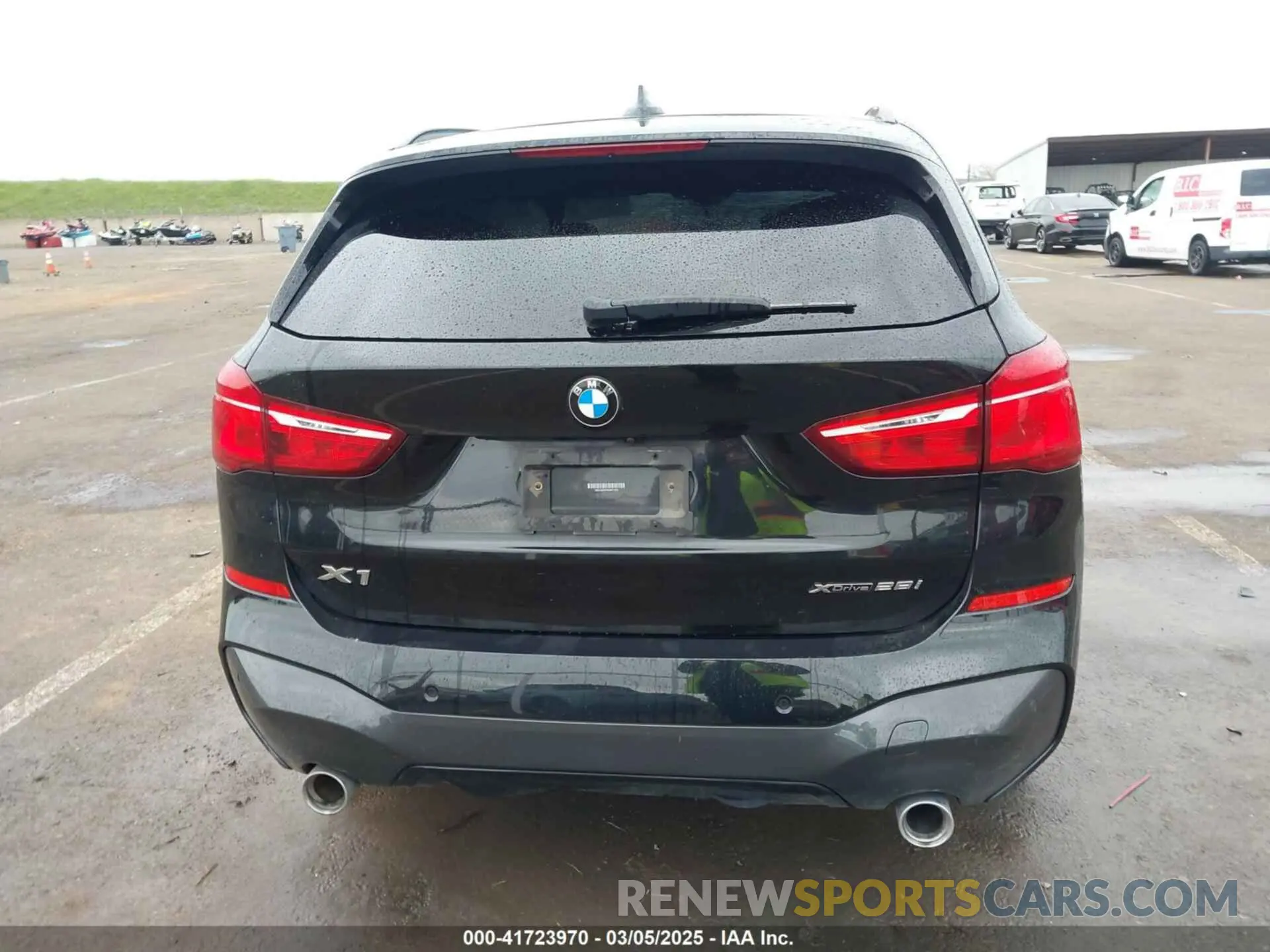 16 Photograph of a damaged car WBXJG9C01M3M71033 BMW X1 2021