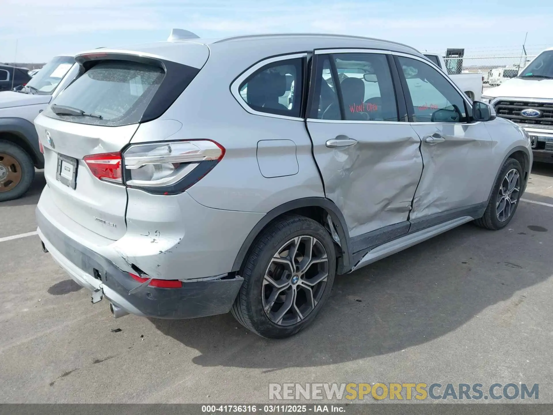 4 Photograph of a damaged car WBXJG9C02M5S26553 BMW X1 2021