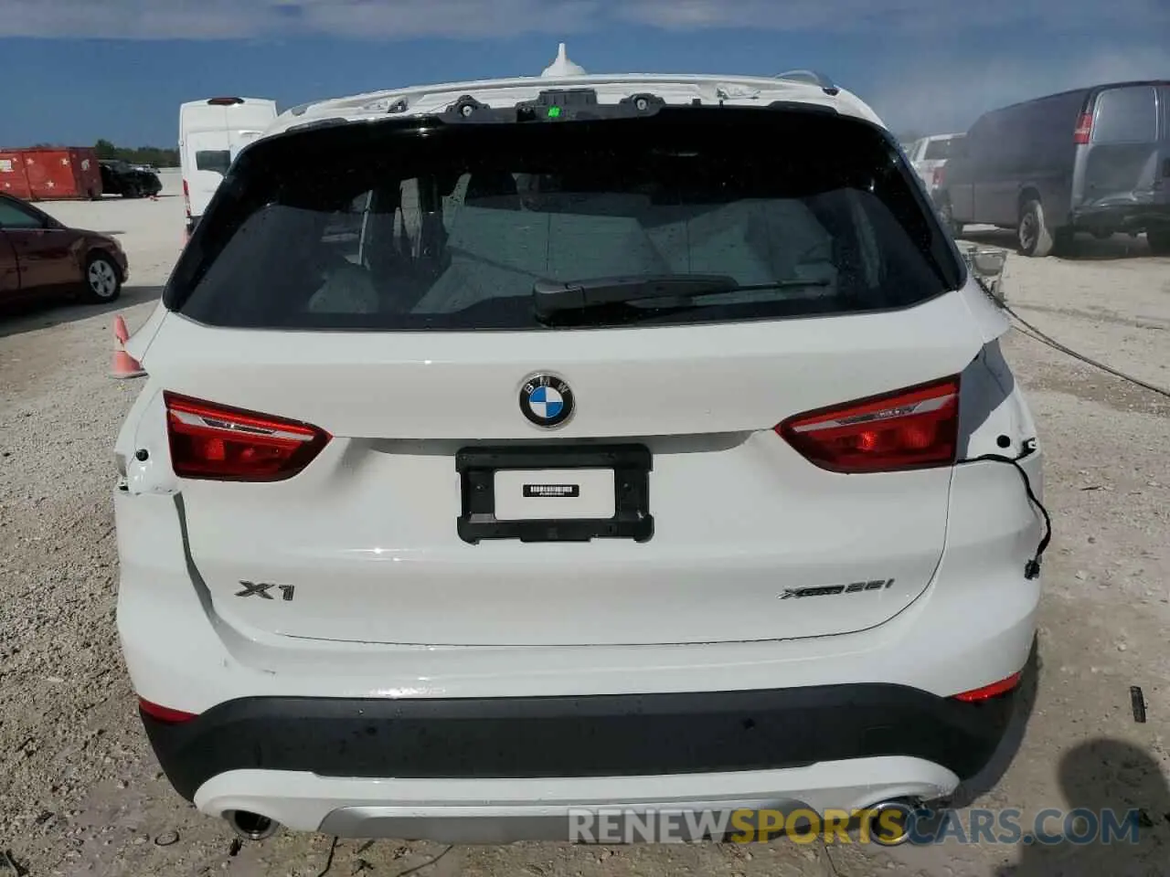 6 Photograph of a damaged car WBXJG9C02M5U48249 BMW X1 2021