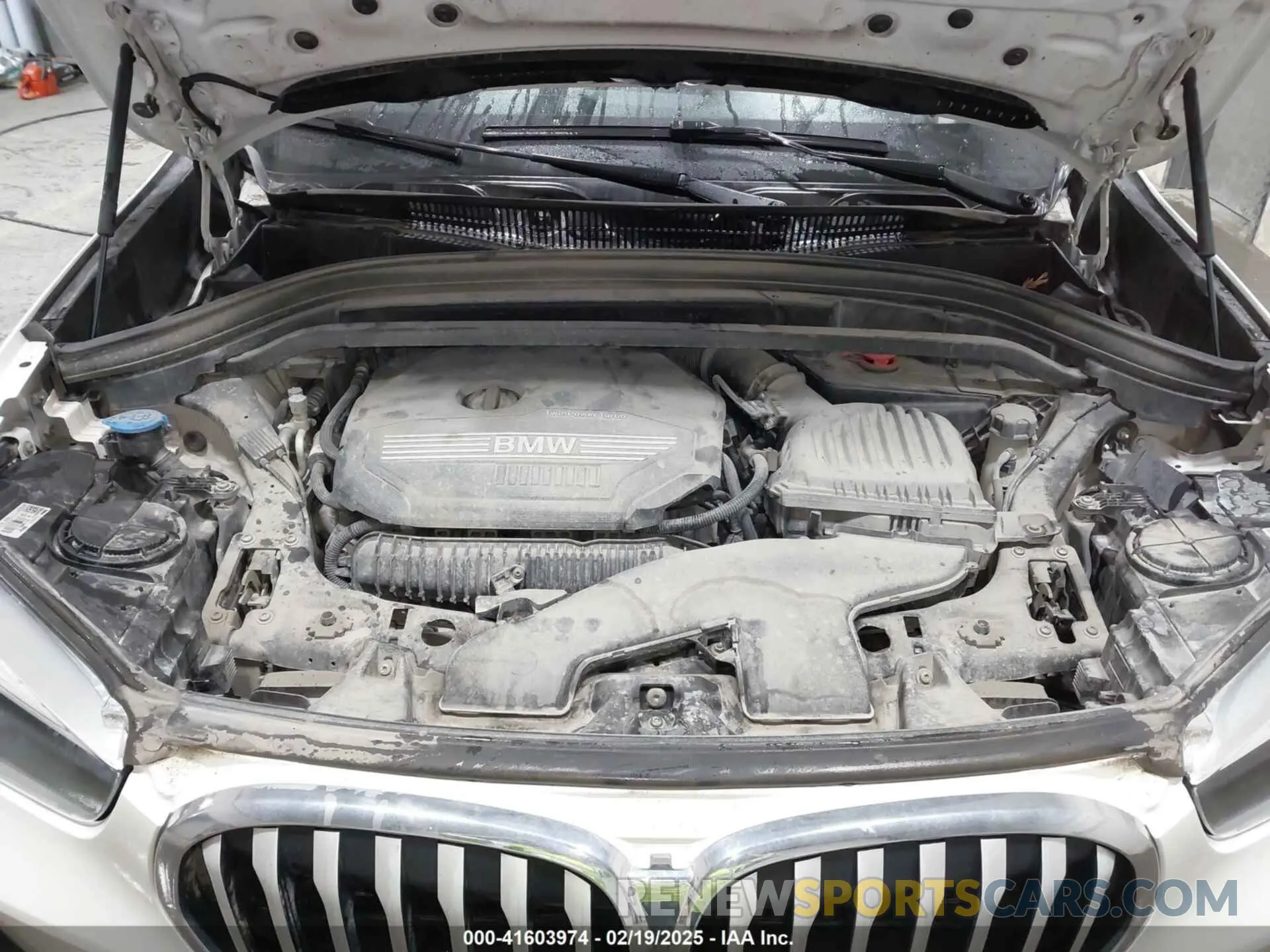 10 Photograph of a damaged car WBXJG9C03M5T23289 BMW X1 2021