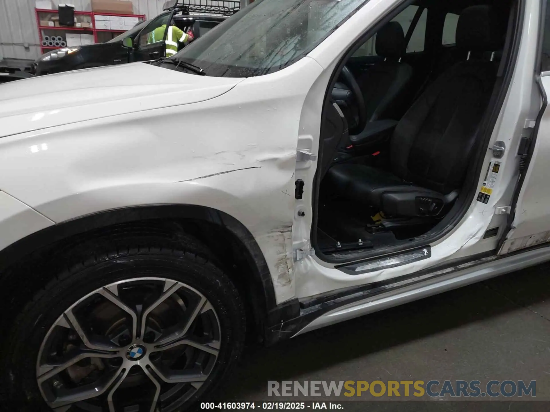 6 Photograph of a damaged car WBXJG9C03M5T23289 BMW X1 2021