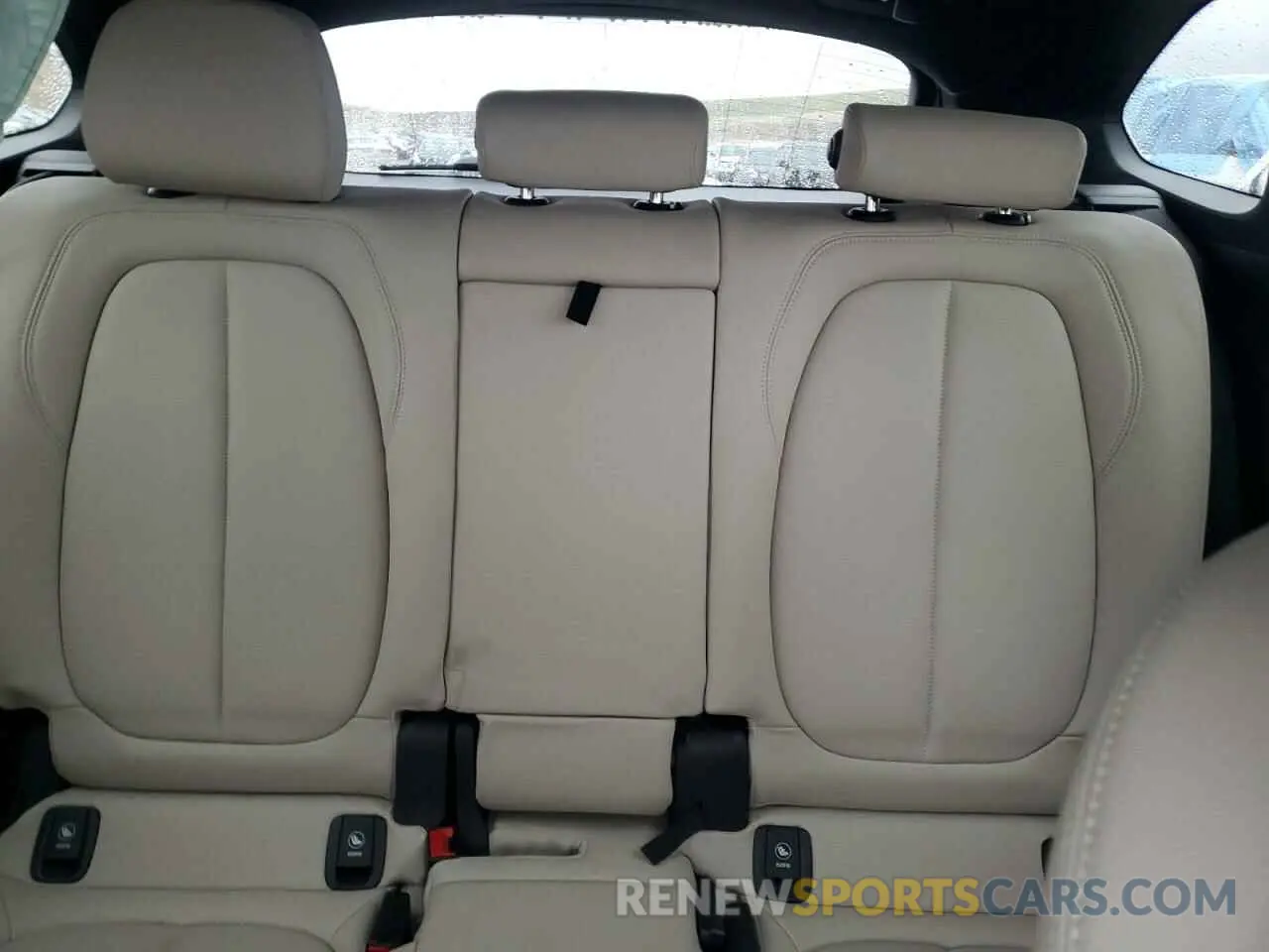 10 Photograph of a damaged car WBXJG9C03M5U47126 BMW X1 2021