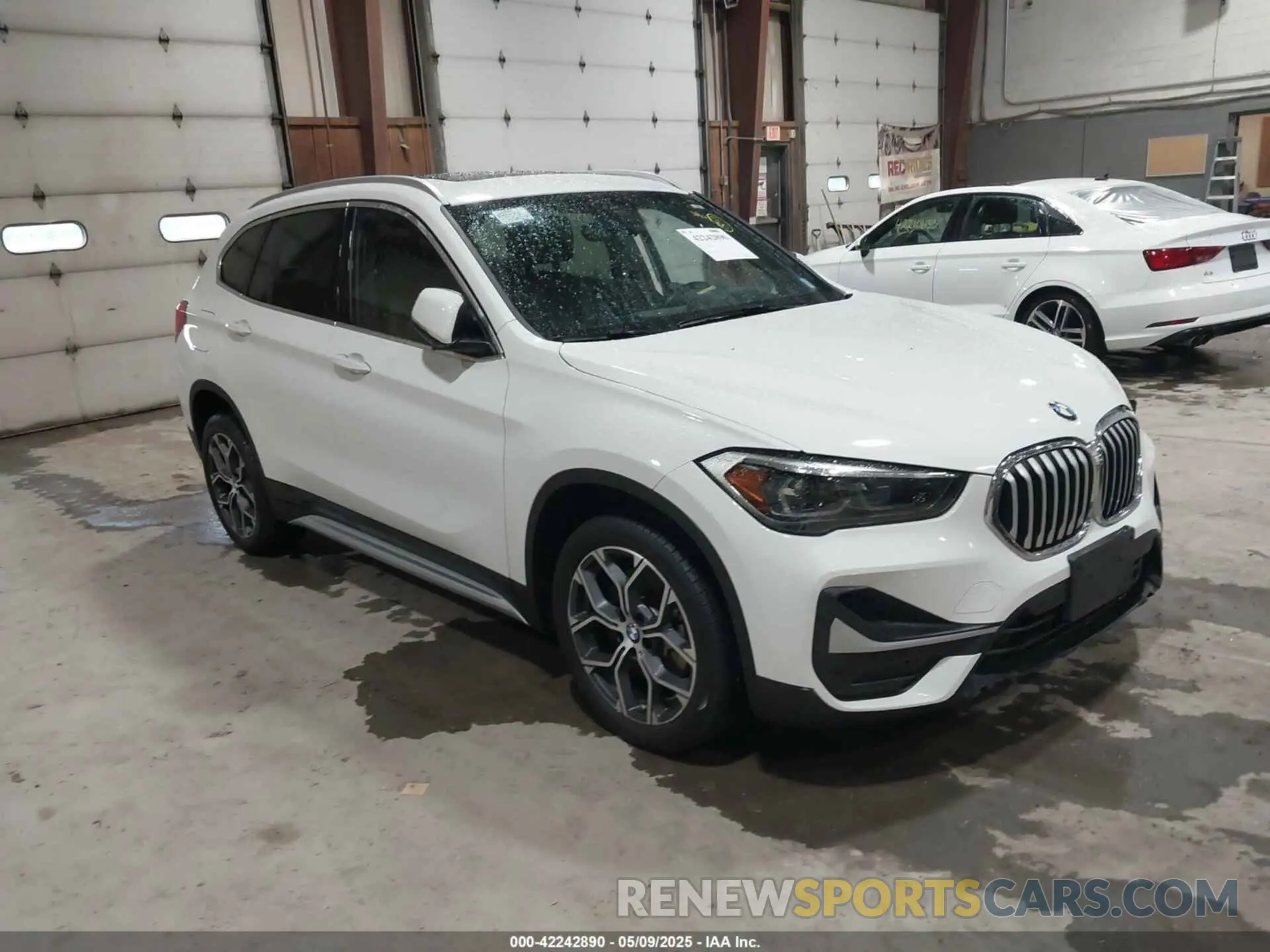 1 Photograph of a damaged car WBXJG9C04M5T82884 BMW X1 2021