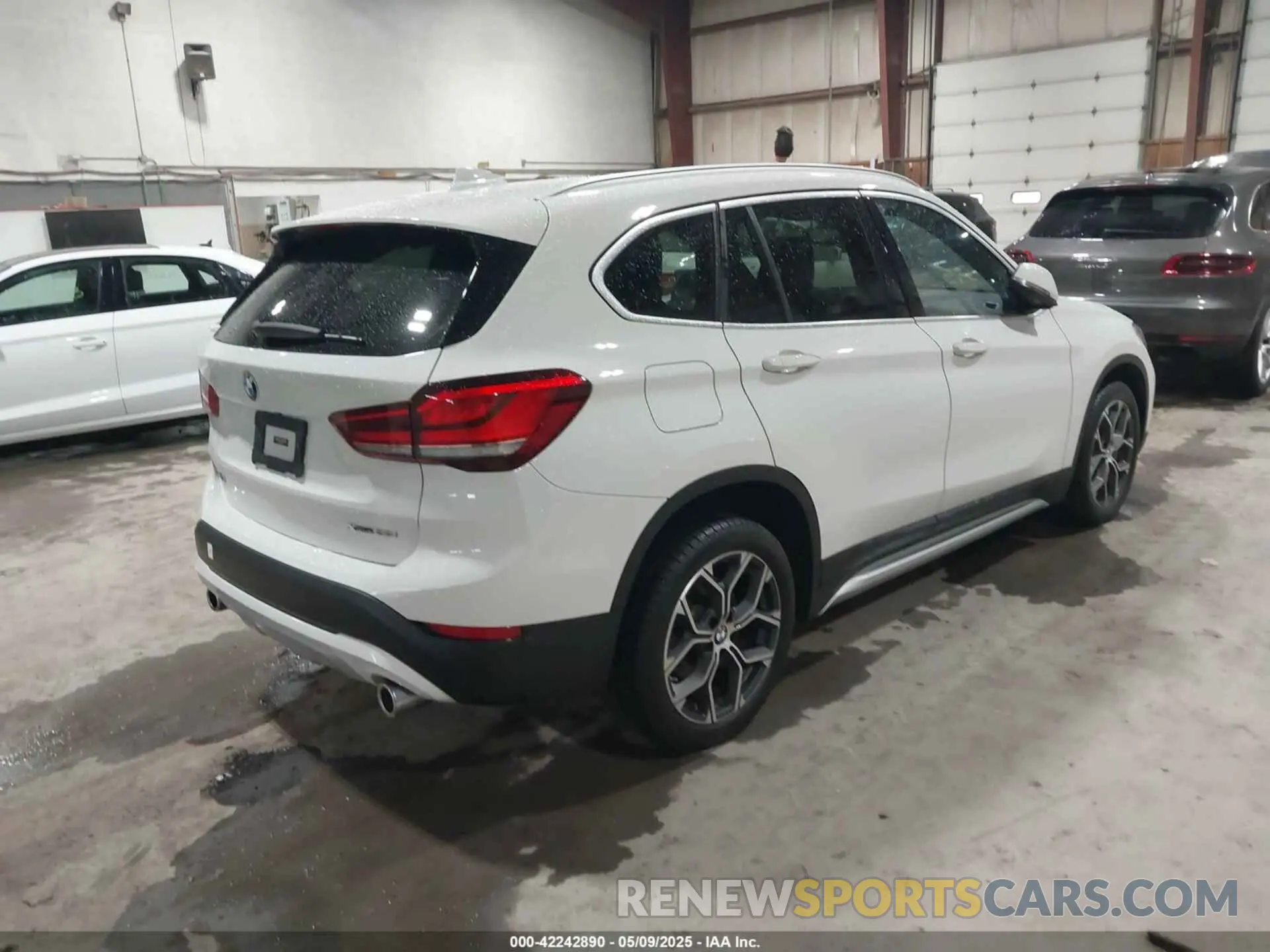 4 Photograph of a damaged car WBXJG9C04M5T82884 BMW X1 2021