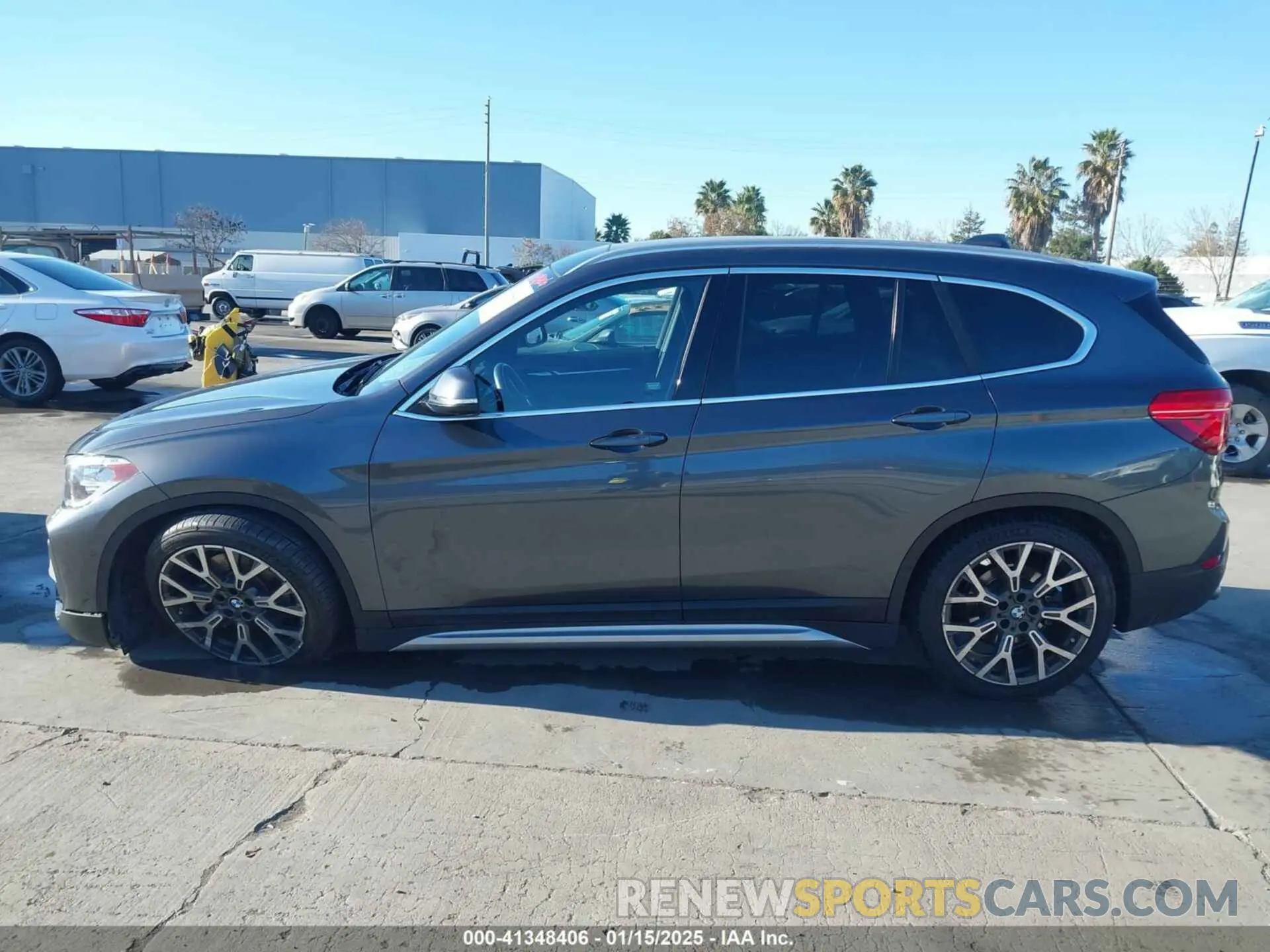 14 Photograph of a damaged car WBXJG9C05M5S41192 BMW X1 2021