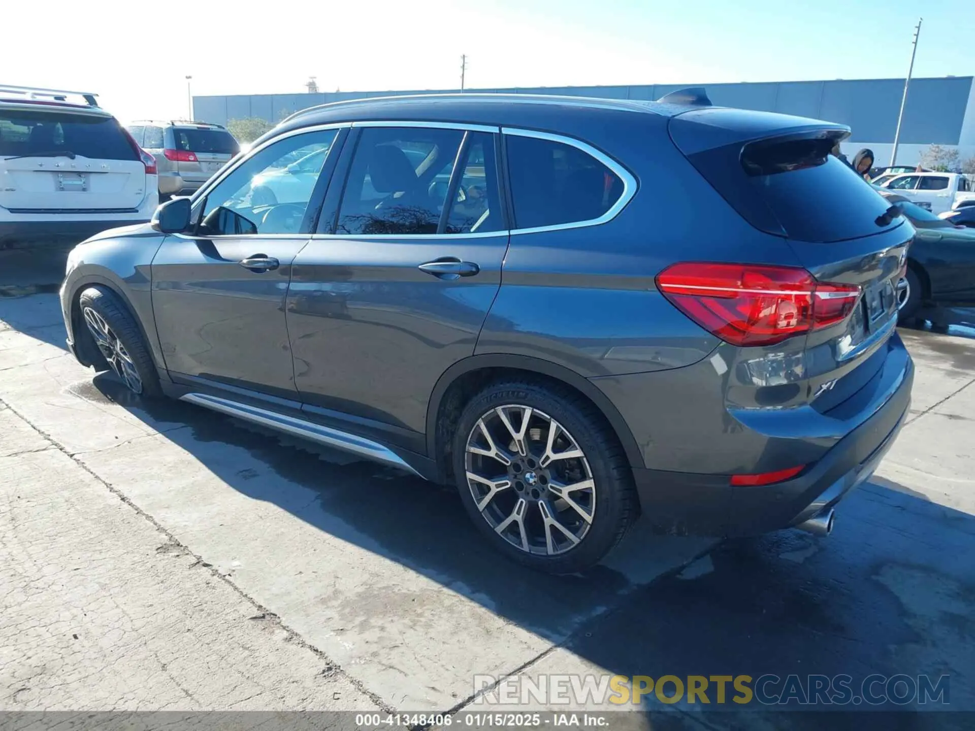 3 Photograph of a damaged car WBXJG9C05M5S41192 BMW X1 2021