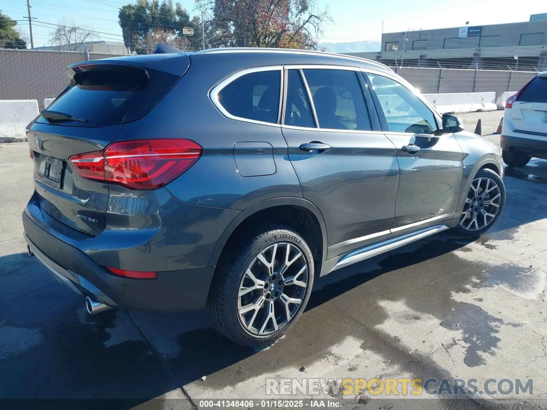 4 Photograph of a damaged car WBXJG9C05M5S41192 BMW X1 2021