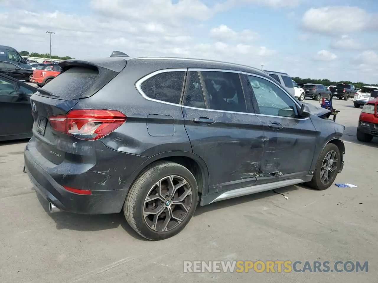 3 Photograph of a damaged car WBXJG9C05M5T54026 BMW X1 2021
