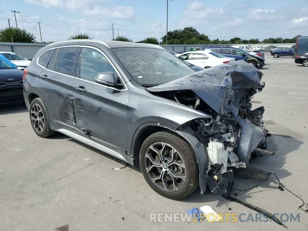 4 Photograph of a damaged car WBXJG9C05M5T54026 BMW X1 2021