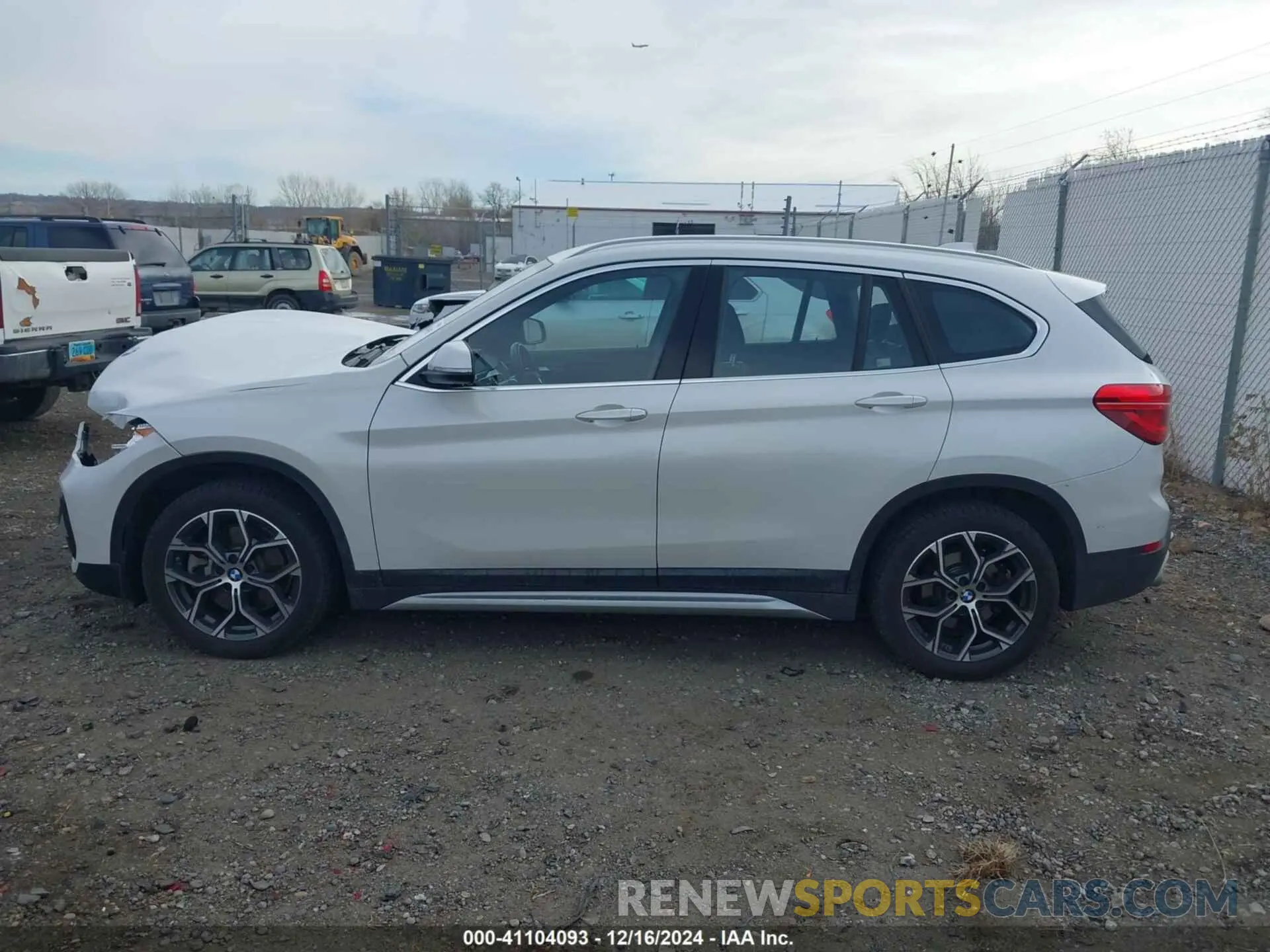 15 Photograph of a damaged car WBXJG9C06M5S06211 BMW X1 2021