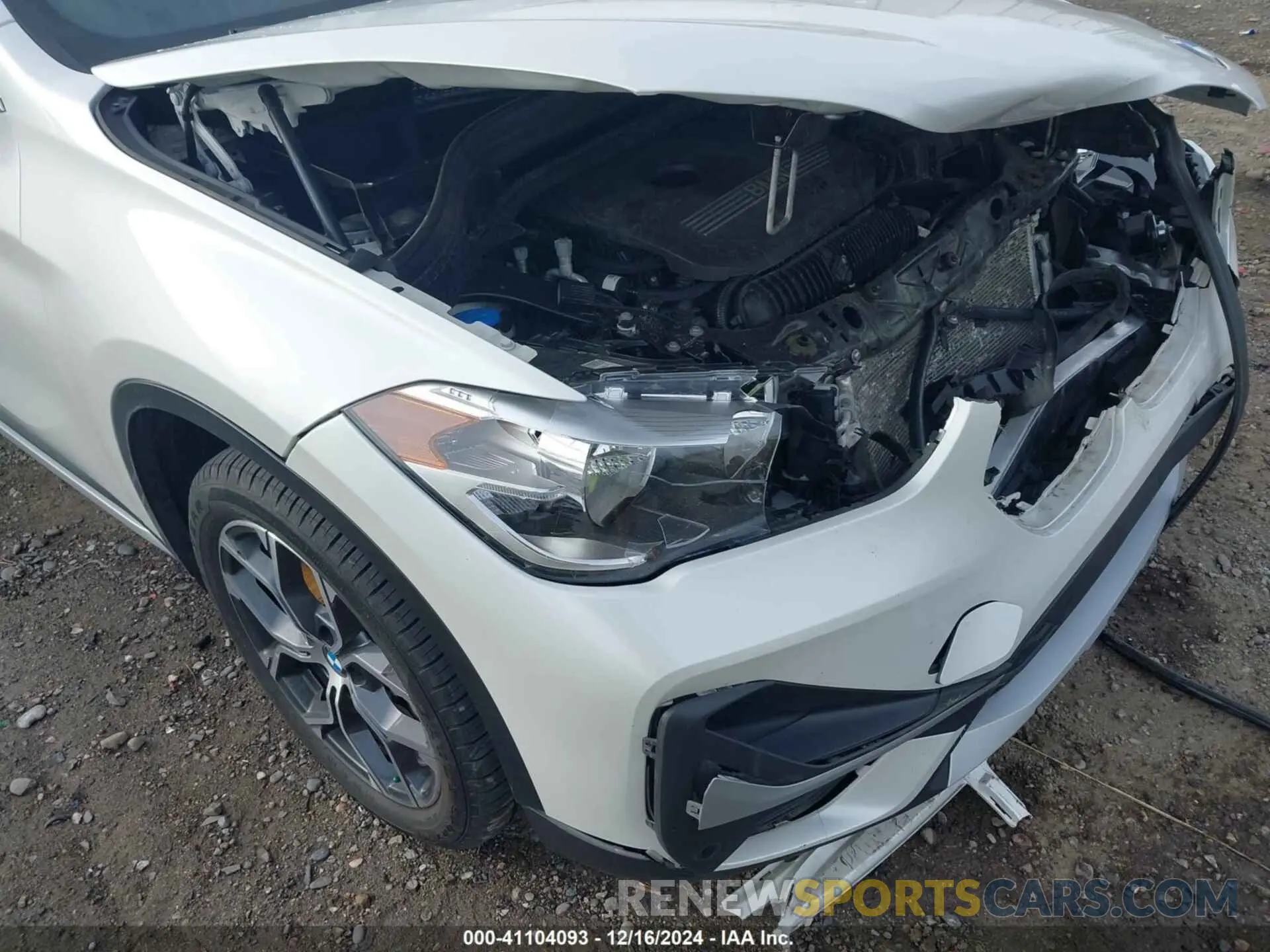 18 Photograph of a damaged car WBXJG9C06M5S06211 BMW X1 2021