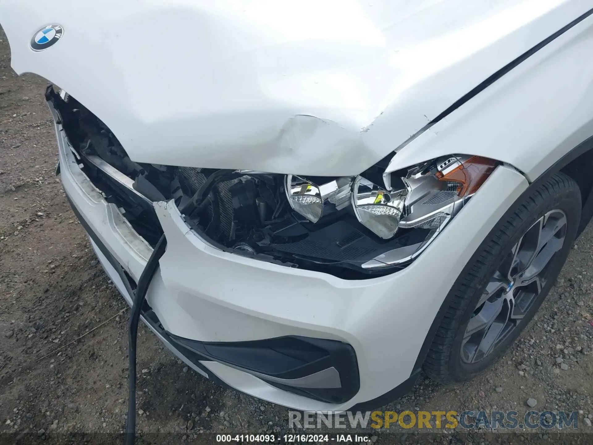 19 Photograph of a damaged car WBXJG9C06M5S06211 BMW X1 2021