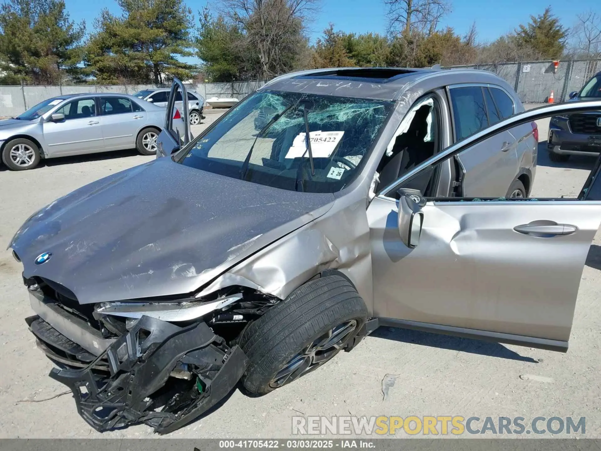 19 Photograph of a damaged car WBXJG9C06M5S85511 BMW X1 2021