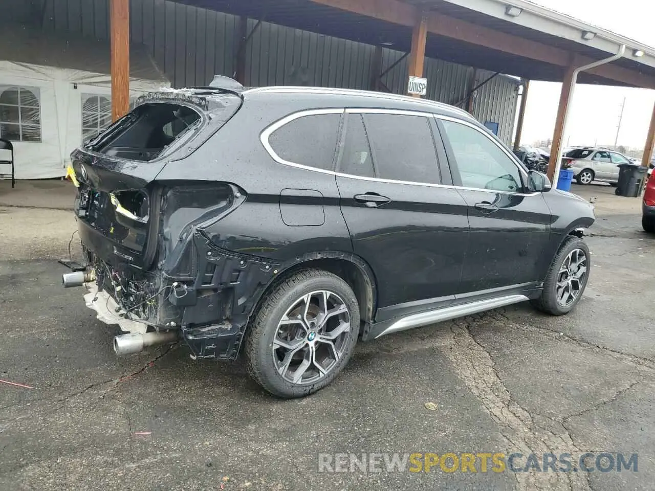 3 Photograph of a damaged car WBXJG9C06M5T76049 BMW X1 2021