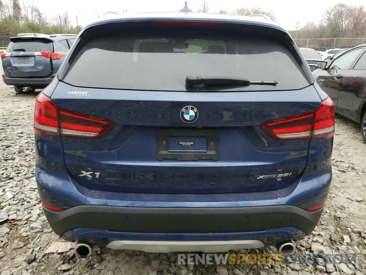 6 Photograph of a damaged car WBXJG9C06M5T81056 BMW X1 2021
