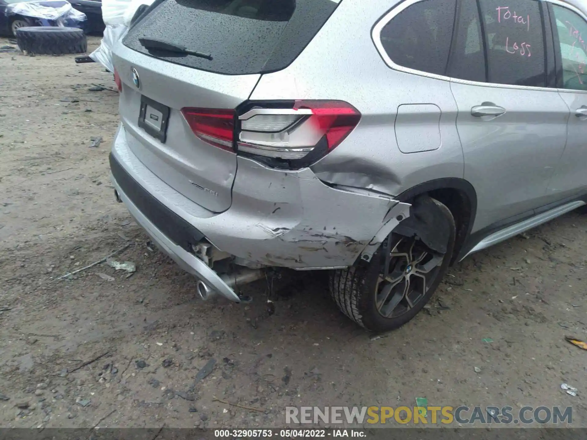 6 Photograph of a damaged car WBXJG9C06M5T94521 BMW X1 2021